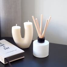 Load image into Gallery viewer, Matt White Glass Diffuser Bottle And Reeds
